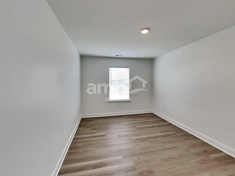 1035 Highland Walk — Photo 27