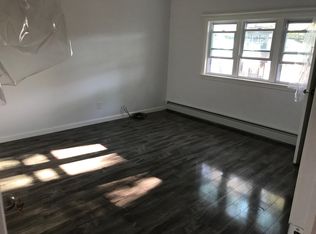9102 181st St, Jamaica, NY 11423