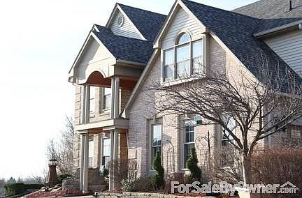 Front of home
						:
						Dimensional roof is less than 5 years old