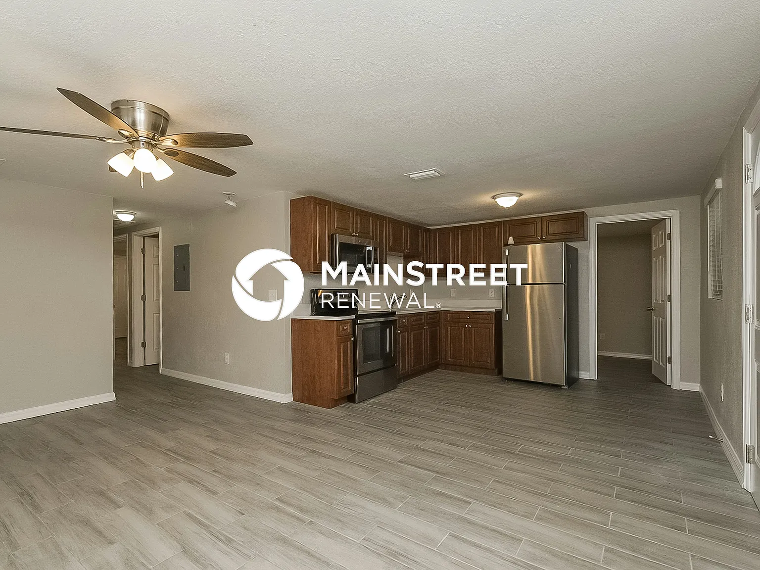 3201 E Diana St — Photo 4