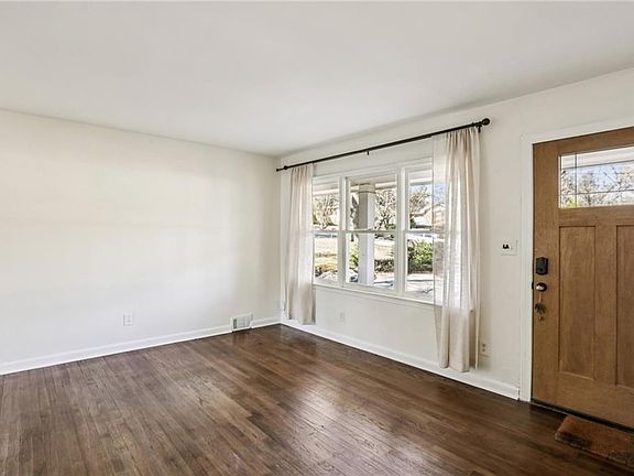 3rd image of 1609 Tanager Cir