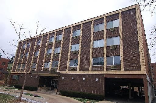 1st image of 222 N Grove Ave APT 1G