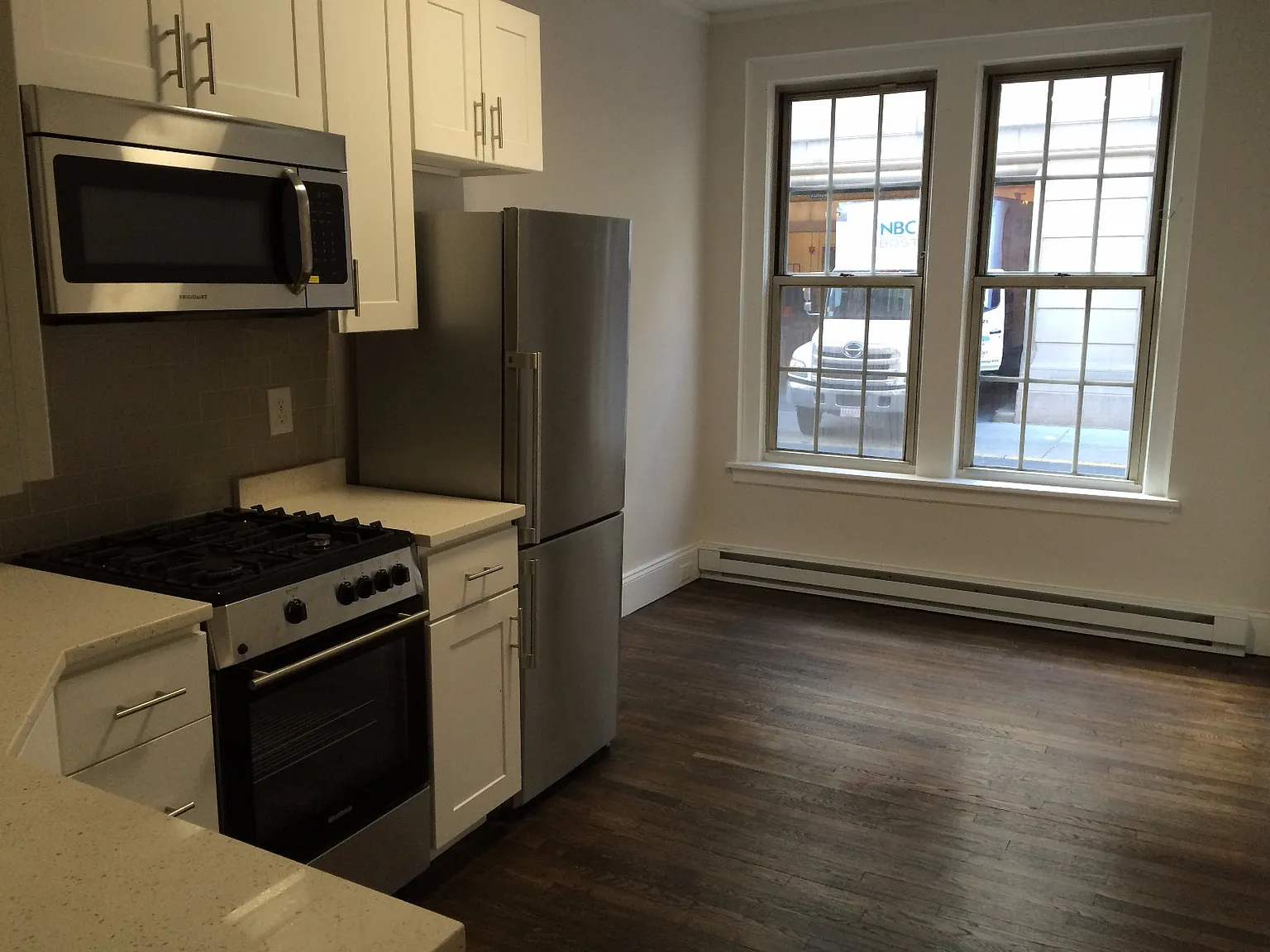 2 bed, 680 sqft, $4,200 — Photo 1