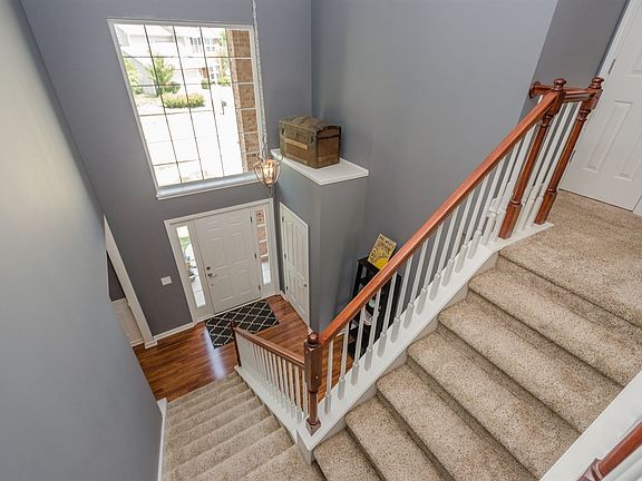 4th image of 661 Lynton Way