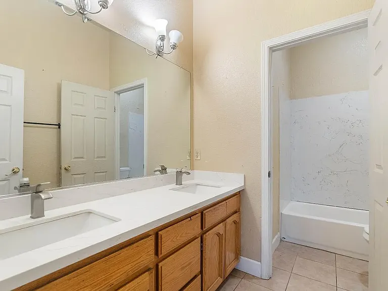 8862 Laguna Star Dr — Photo 20