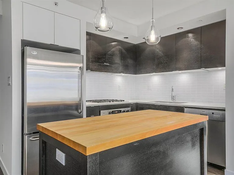 1055 Homer St #1405 — Photo 7