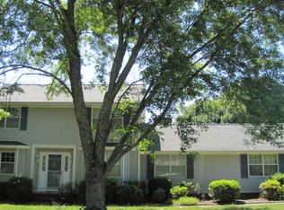 1232 Court Field Rd, Knoxville, TN 37922