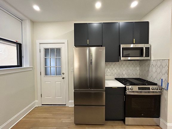 2nd image of 4636-38 N Hamilton Ave #36