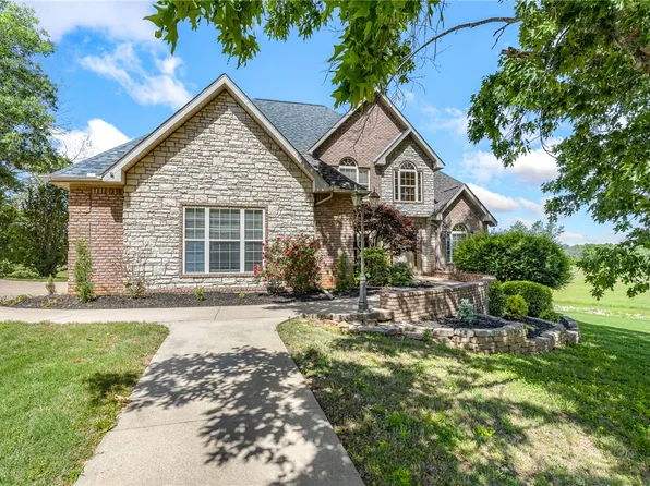 3323 Savannah Dr, Lead Hill, AR 72601