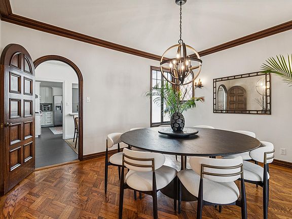 5th image of 2375 Francisco St