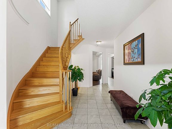 3rd image of 91 Homestead Way
