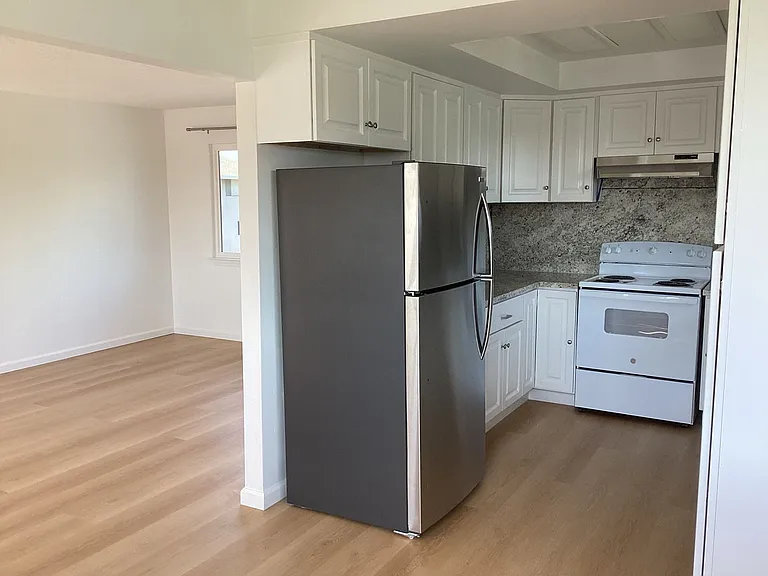 1786 Reinelt Ave — Photo 5