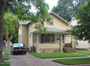 707 N Harrison St, Ludington, MI 49431