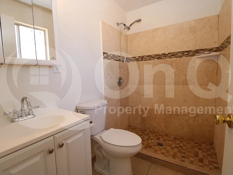 518 W 14th St — Photo 15
