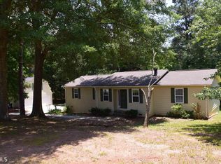 350 Laurelwood Dr, Tyrone, GA 30290