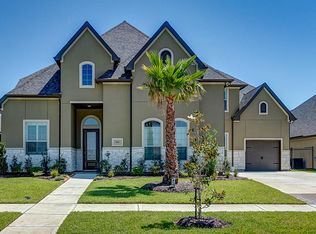 633 Appia Dr, Kemah, TX 77565