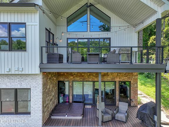 5th image of 5033 Riversedge Rd