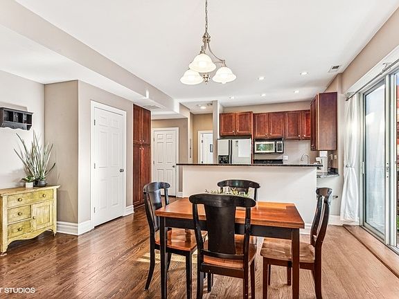 5th image of 1251 W Granville Ave APT 2