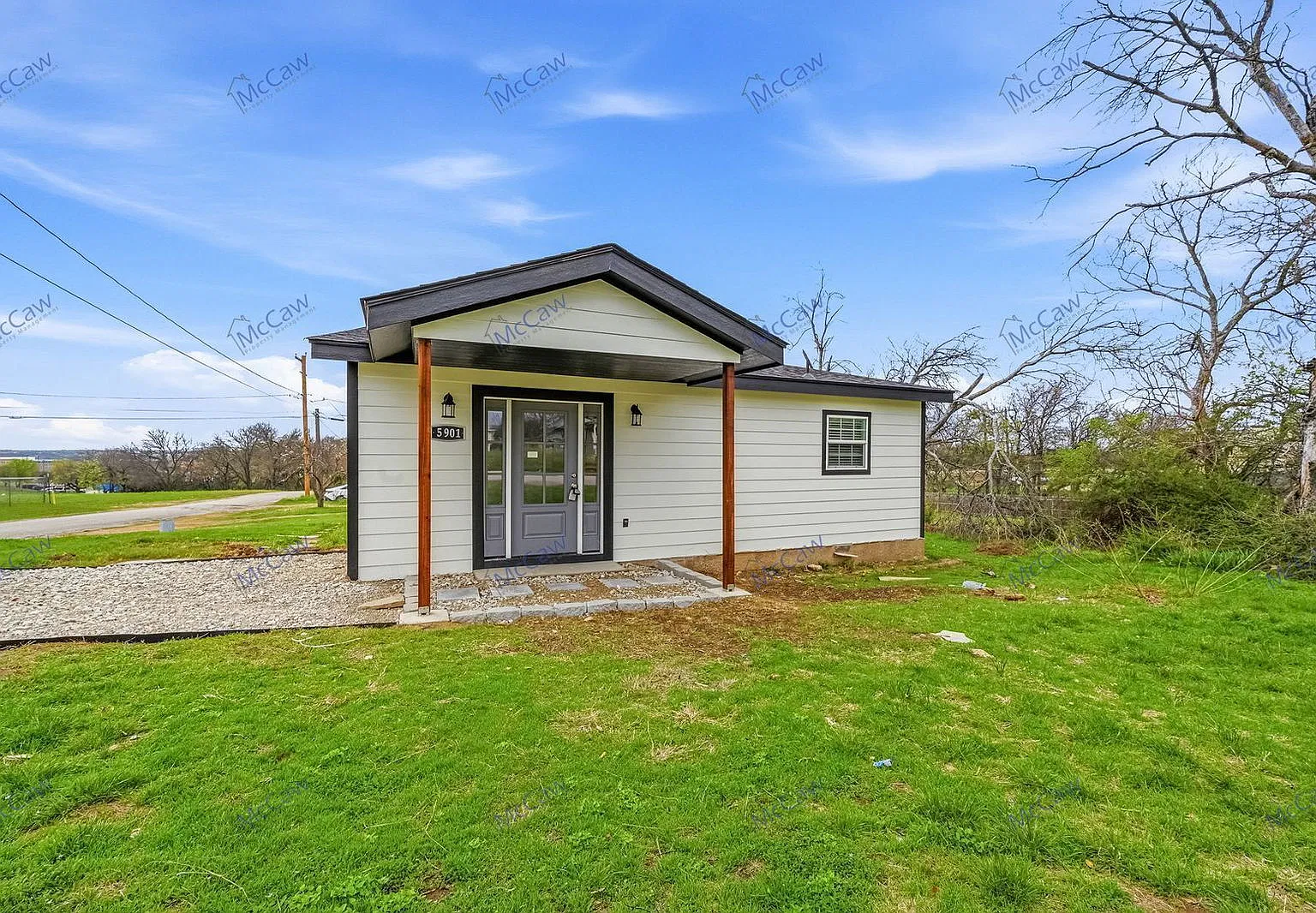 4 bed, 2.0 bath, 1274 sqft, $1,695 — Photo 2