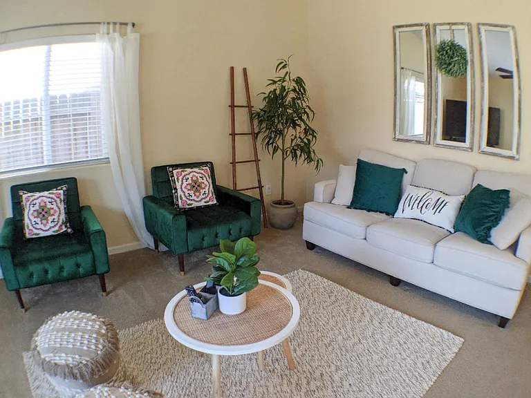 11404 Eresma Dr — Photo 6