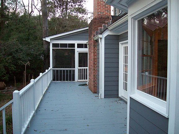 Deck & Screen Porch 