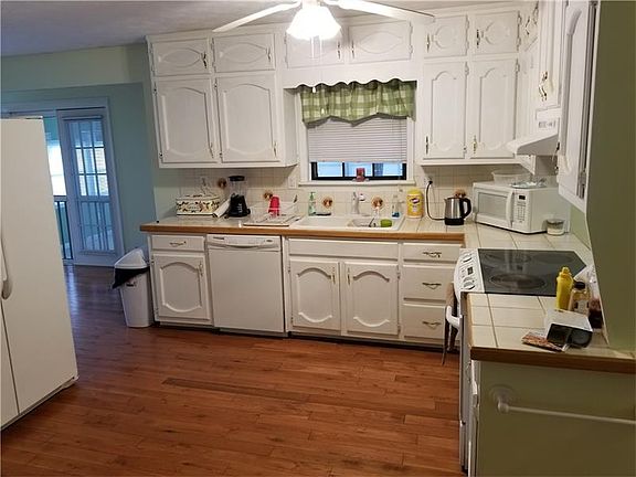 4th image of 2365 Lizinda Cir NE