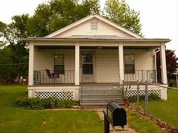 1st image of 1408 1st Ave
