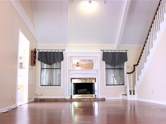 2nd image of 2703 Teakwood Ct
