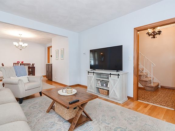 5th image of 84 Partridge Ave