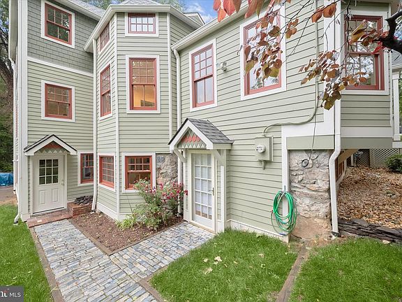 4th image of 6004 Princeton Ave
