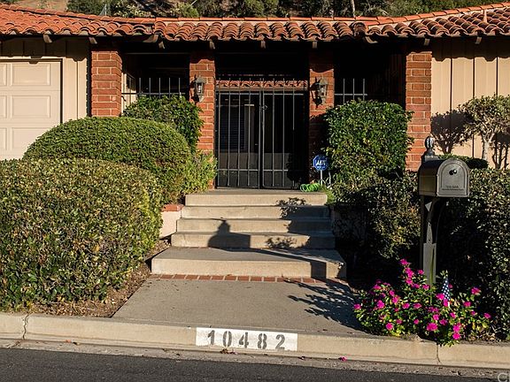 3rd image of 10482 Boca Canyon Dr