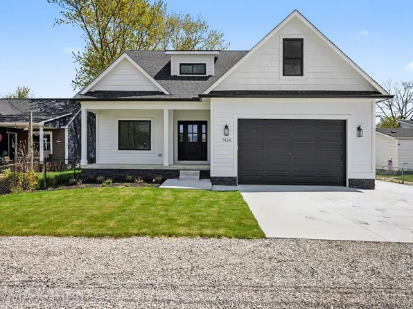 7424 Dyke Rd, Clay, MI 48001