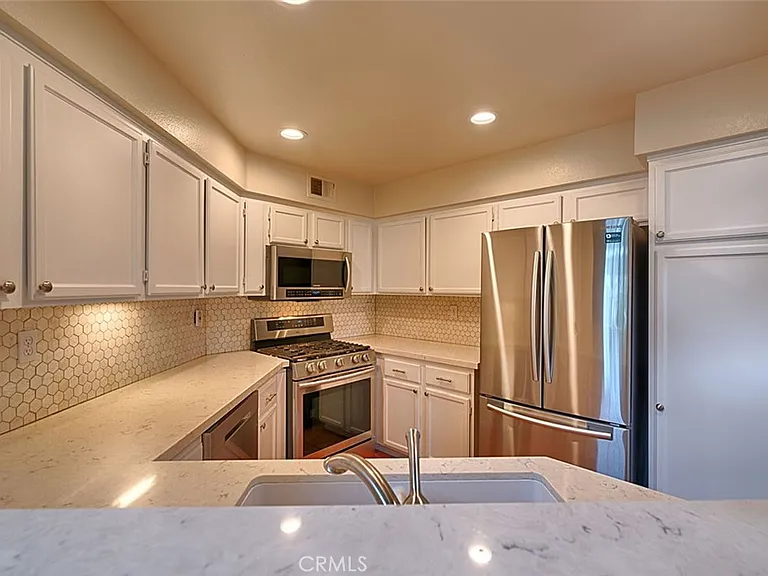 8015 E Treeview Ct — Photo 17