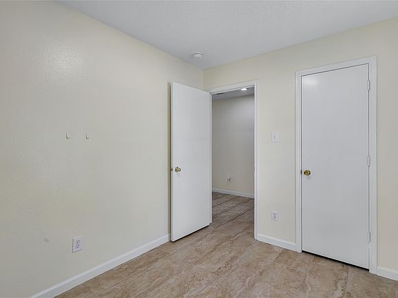 5th image of 1117 Willersley Ln