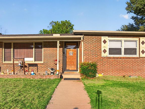 4th image of 229 Garrett St