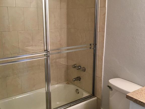 4th image of 801 NW 47th Ave APT 606