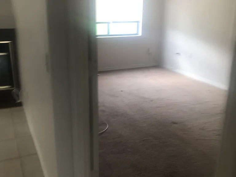 2238 Stonington Ave — Photo 8