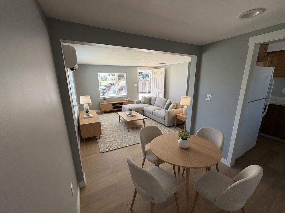 1st image of 809 Stanton Ave