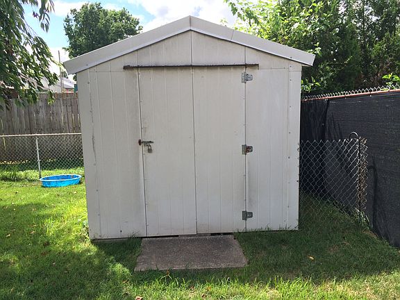 3rd image of 152 Martin Way
