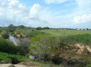 2736 Orange Hill Rd, Sealy, TX 77474