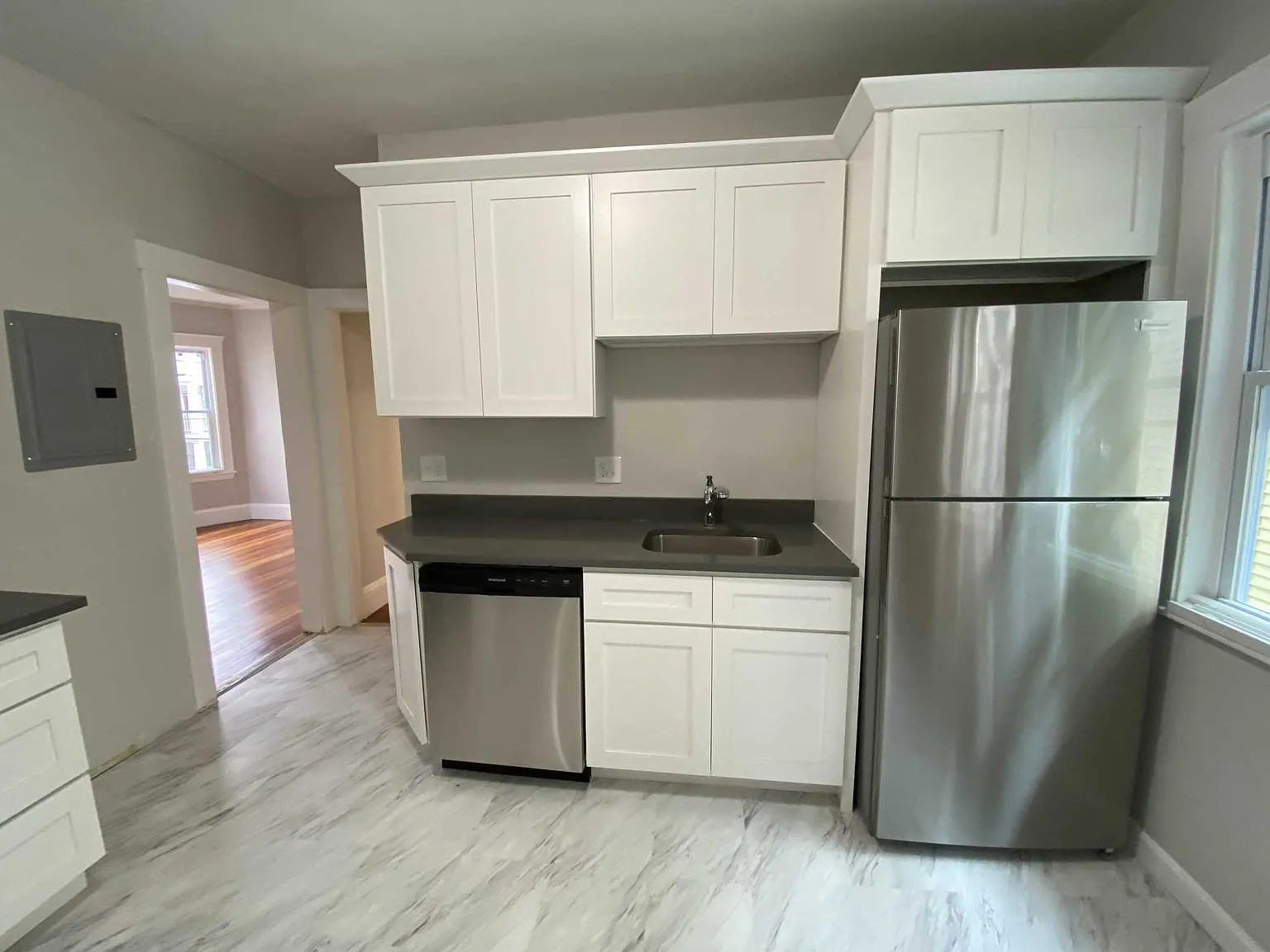 3 bed, $3,200 — Photo 3