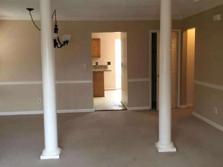 301 Royce Ct — Photo 3