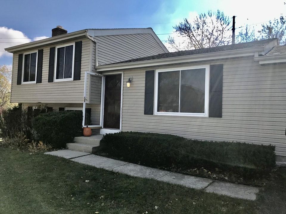 1st image of 8817 Canoe Dr