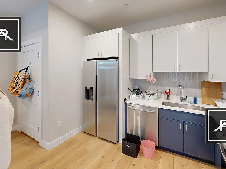 159 Everett St #202 — Photo 1