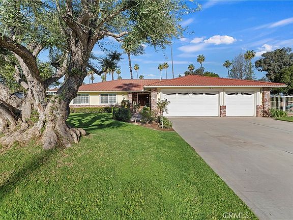 2nd image of 6565 Lorraine Dr