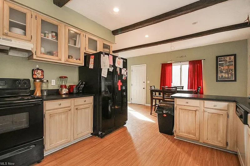 Thumbnail 10