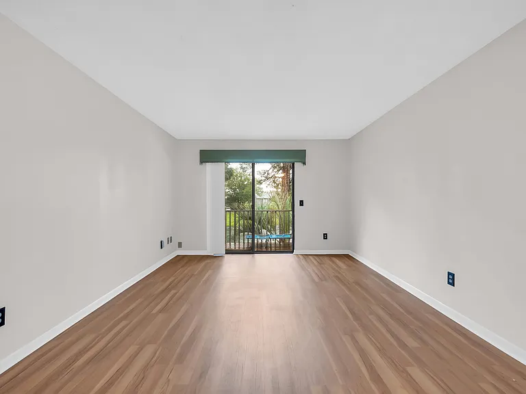 435 Salt Marsh Cir #19F — Photo 6