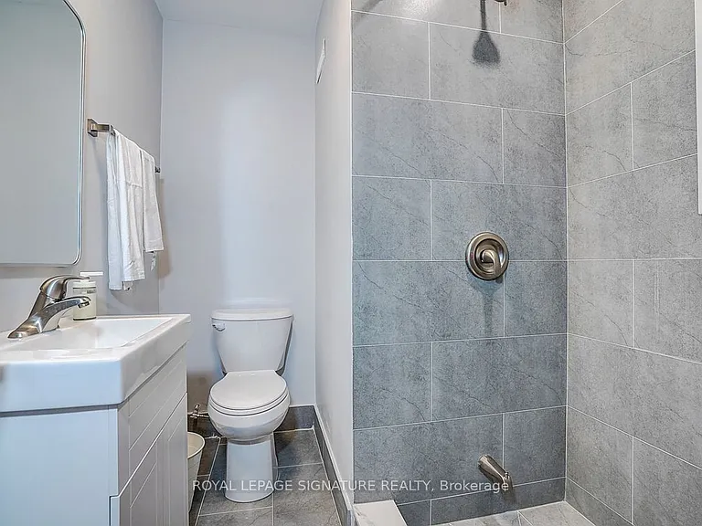 252 Annette St #4 — Photo 9