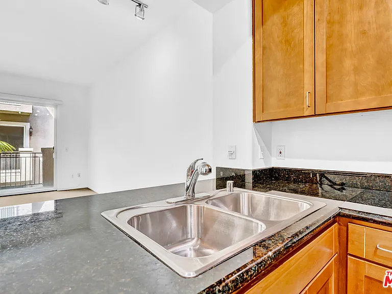 4060 Glencoe Ave #311 — Photo 13