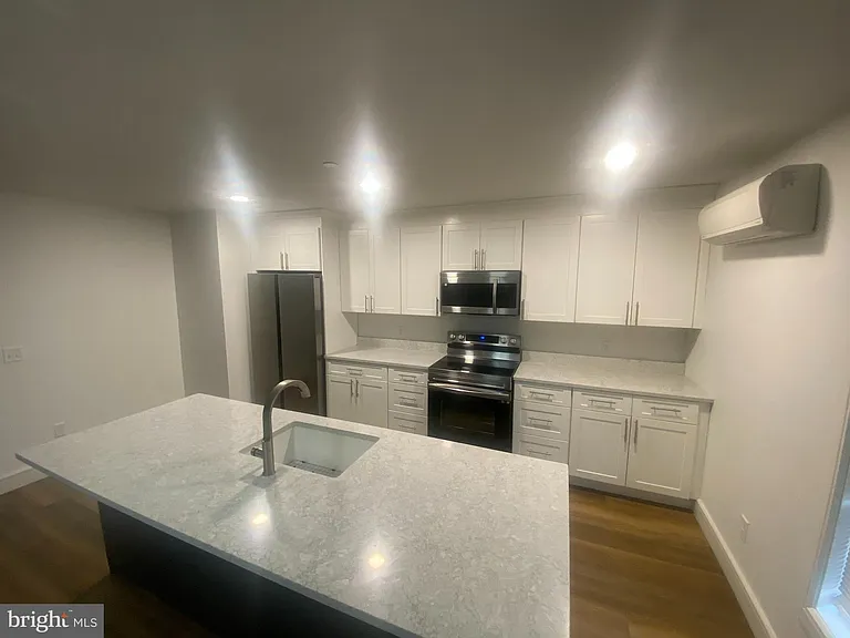1087 Mount Tom Rd #203 — Photo 1